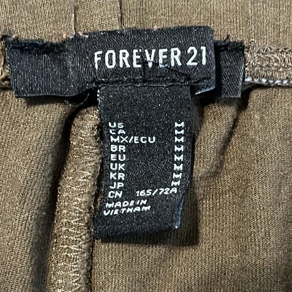 Forever21 green pants - Picture 4 of 6